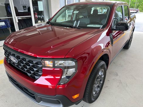 New 2026 Ford Maverick XLT w/ XLT Luxury Package FWD image 3