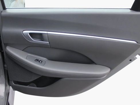 Used 2023 Hyundai Sonata SEL Plus image 21