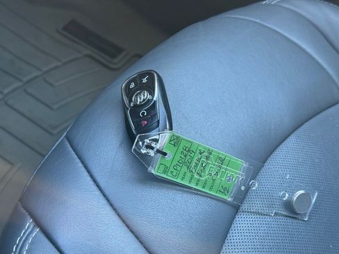 Used 2019 Buick Enclave Essence image 39