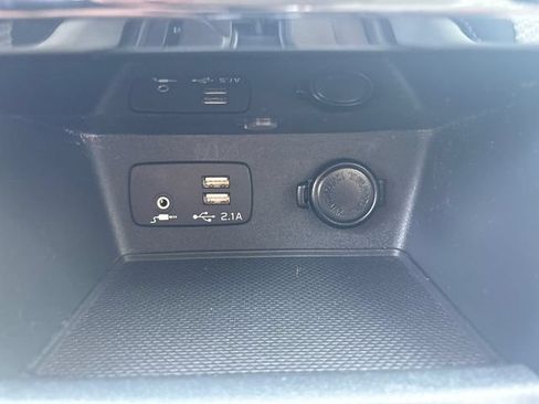 Used 2020 Subaru Forester Premium AWD/4WD image 33