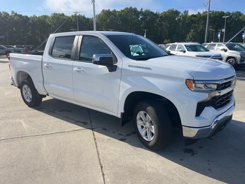 Used 2025 Chevrolet Silverado 1500 LT RWD image 11
