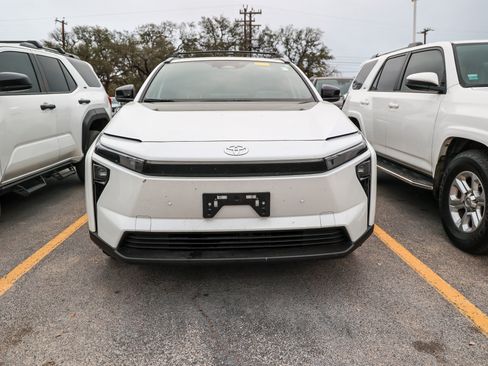 Certified 2026 Toyota bZ image 4