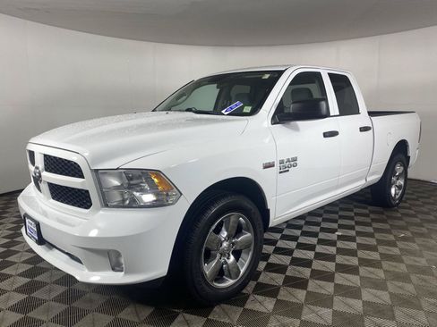 Used 2019 RAM 1500 Express w/ Express Value Package AWD/4WD image 3