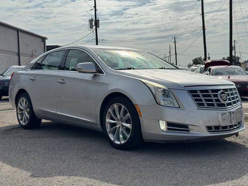 Used 2013 Cadillac XTS Luxury w/ Driver Awareness Package FWD image 9