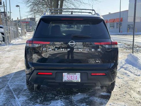 Used 2022 Nissan Pathfinder SV image 6