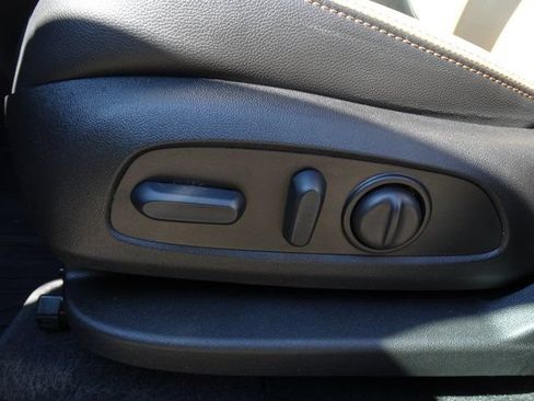Used 2024 Chevrolet Equinox Premier FWD image 10