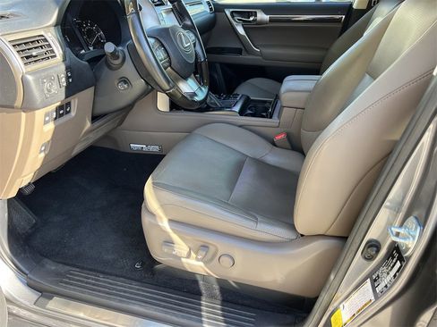 Used 2021 Lexus GX 460 Luxury image 6