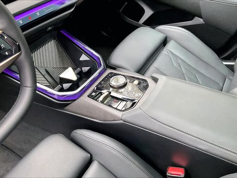 Used 2025 BMW X3 xDrive30i w/ Convenience Package image 18