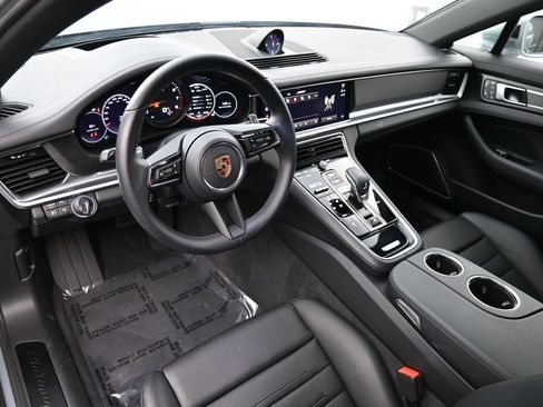 Certified 2023 Porsche Panamera Platinum Edition RWD image 4