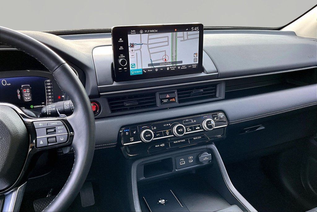 Used 2025 Honda Pilot Elite image 10