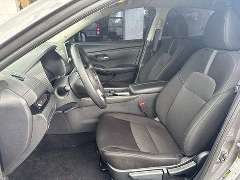 Used 2025 Nissan Sentra SV FWD image 10