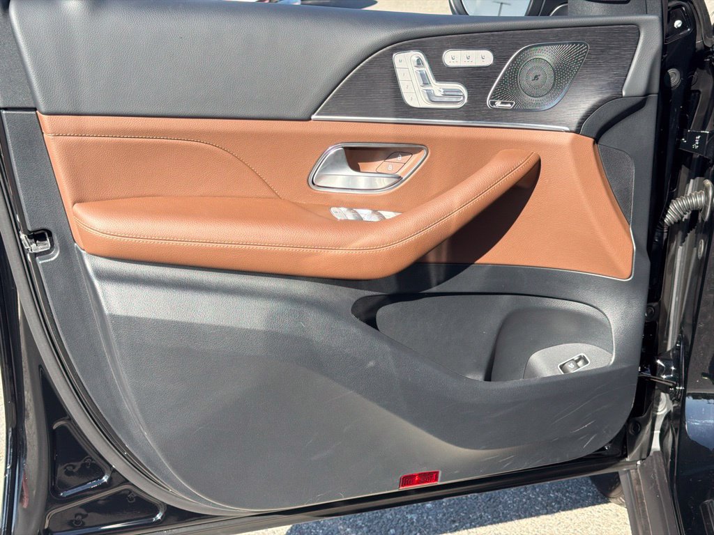 Certified 2026 Mercedes-Benz GLS 450 4MATIC image 19