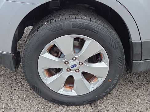 Used 2012 Subaru Outback 2.5i Limited w/ Moonroof Pkg image 7