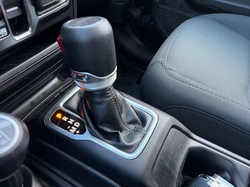 Used 2022 Jeep Gladiator Sport AWD/4WD image 33