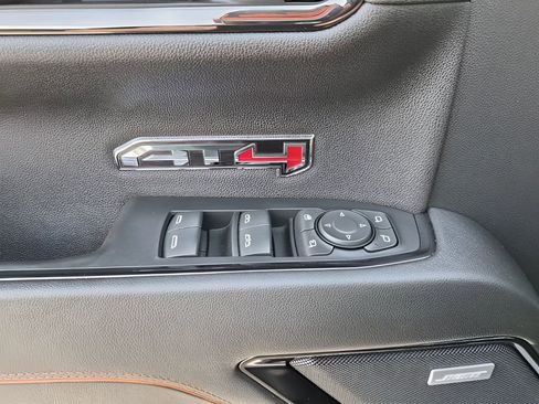 Used 2024 GMC Sierra 1500 AT4 w/ Technology Package image 28