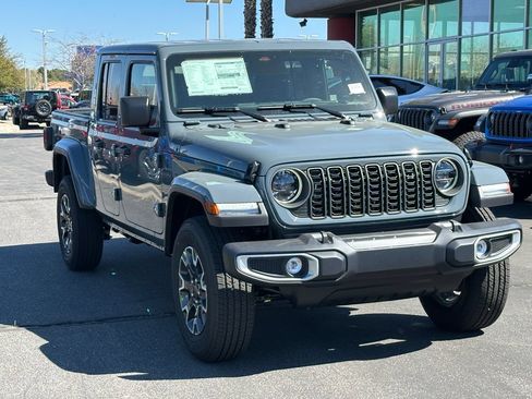 New 2026 Jeep Gladiator Sport AWD/4WD image 9