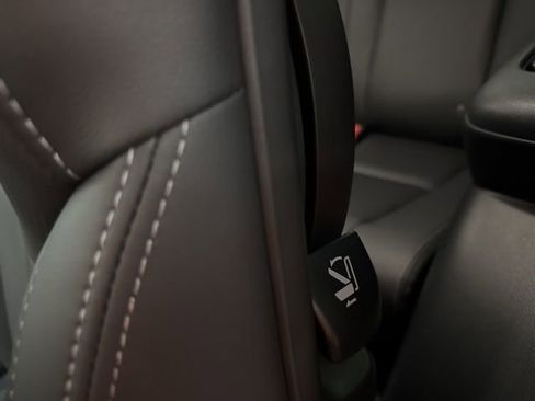 Certified 2025 Subaru Ascent Limited image 37