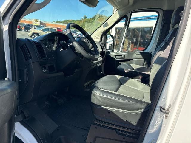 Used 2025 RAM ProMaster 2500 w/ Convenience Group FWD image 16