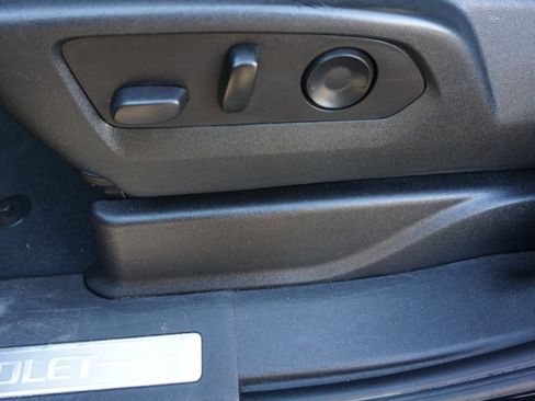 Used 2021 Chevrolet Tahoe LT image 16