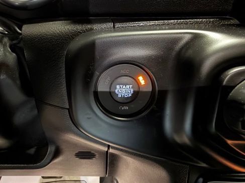 Used 2022 Jeep Gladiator Overland w/ Popular Equipment Package image 34