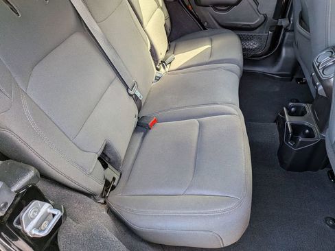 Used 2018 Jeep Wrangler Unlimited Sport S image 23