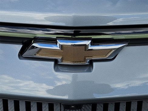 New 2026 Chevrolet Equinox EV LT image 31