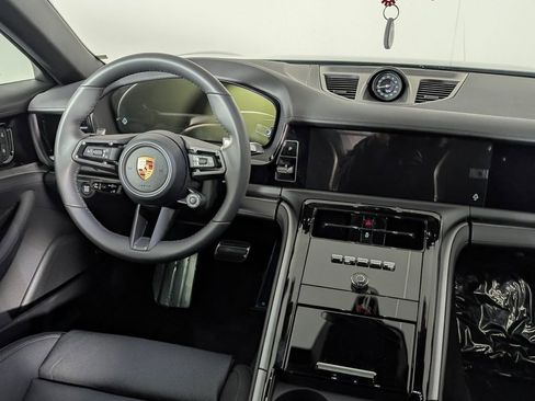 New 2026 Porsche Panamera image 22