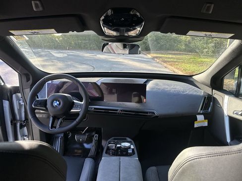 New 2026 BMW iX xDrive60 w/ M Sport Package image 20