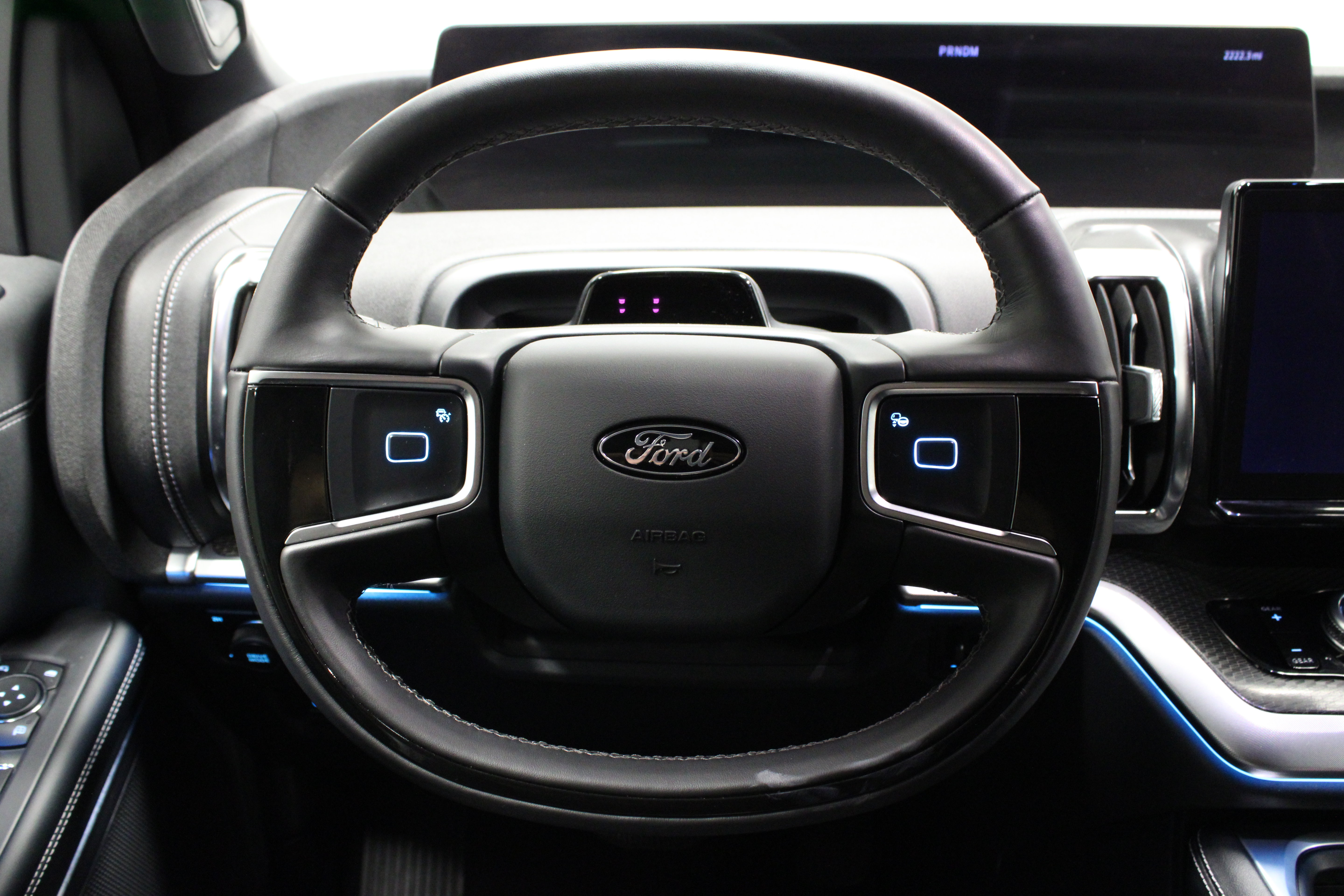 Used 2025 Ford Expedition Max Platinum w/ Stealth Performance Package AWD/4WD image 26