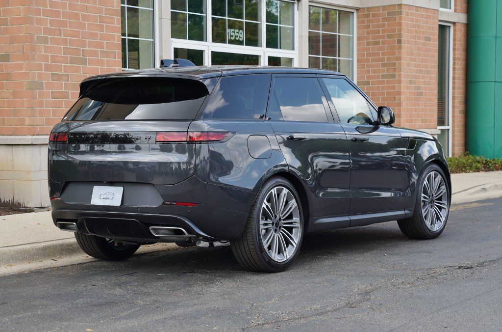 New 2026 Land Rover Range Rover Sport SE AWD/4WD image 6