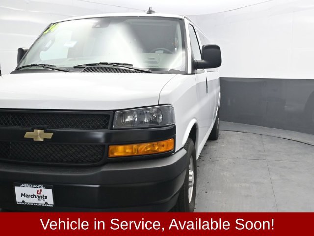 Used 2024 Chevrolet Express 3500 LS RWD image 2