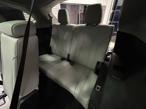 Used 2024 Acura MDX SH-AWD w/ Technology Package image 8