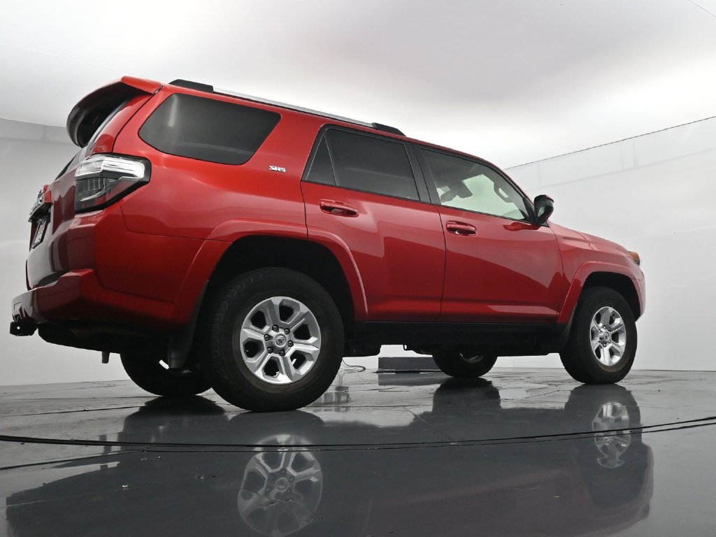 Used 2024 Toyota 4Runner SR5 AWD/4WD image 36