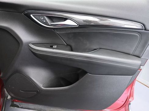 Used 2023 Buick Envision Essence w/ Sport Touring Package FWD image 31