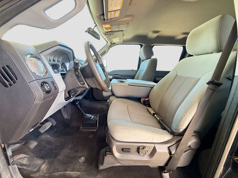 Used 2016 Ford F250 XLT w/ XLT Value Package image 19