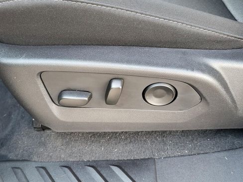 Certified 2025 Chevrolet Colorado W/T w/ WT Custom Package image 17