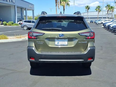 Used 2025 Subaru Outback Premium w/ Popular Package #1A image 11