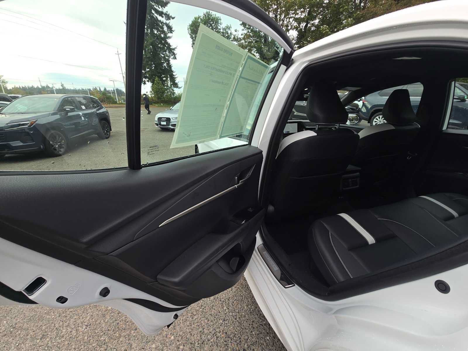 Used 2026 Toyota Camry SE w/ Convenience Package FWD image 15