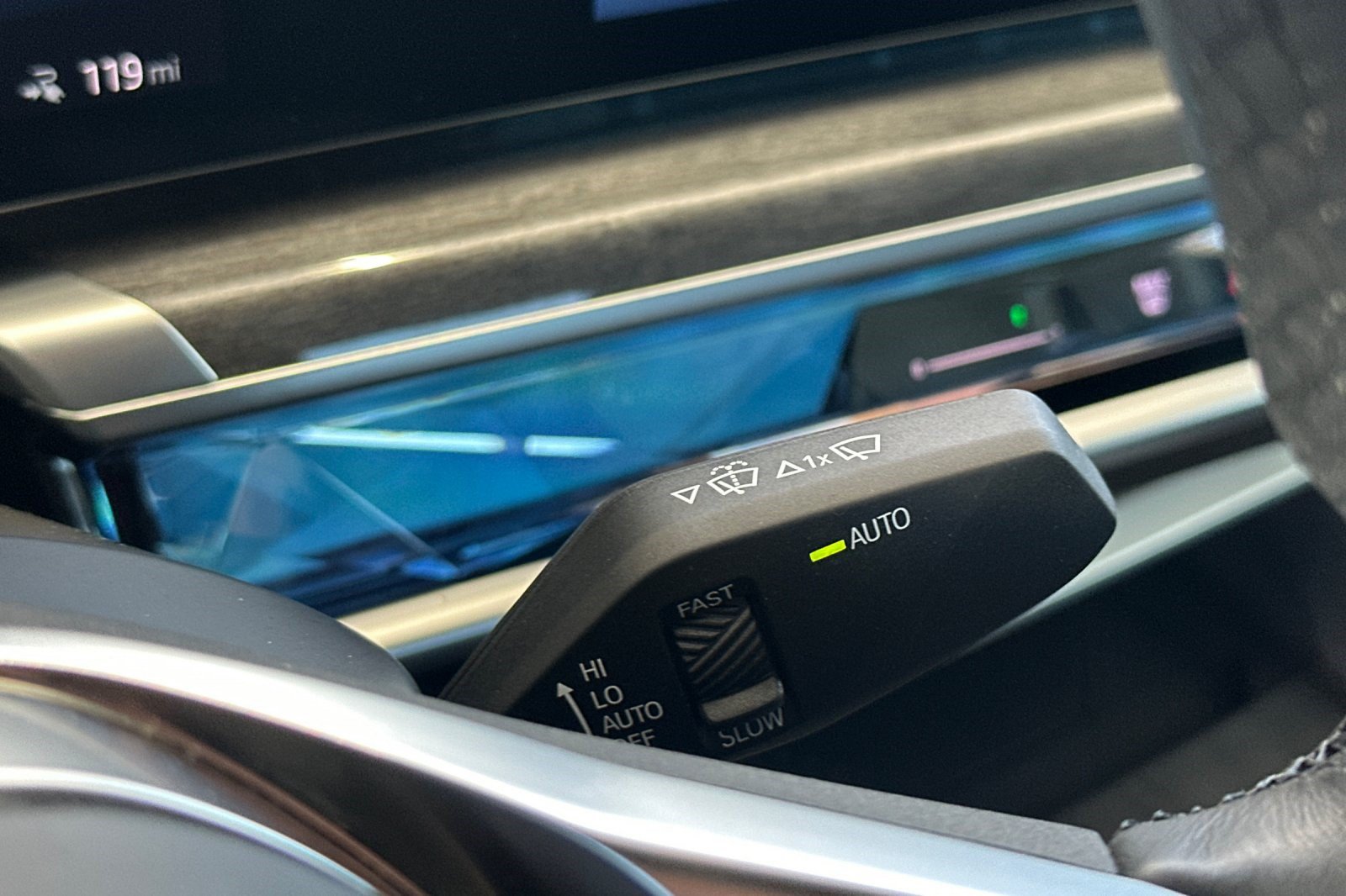 Certified 2024 BMW i7 xDrive60 RWD image 34