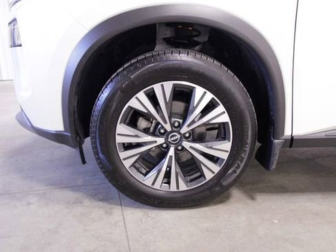 Used 2023 Nissan Rogue SV AWD/4WD image 10