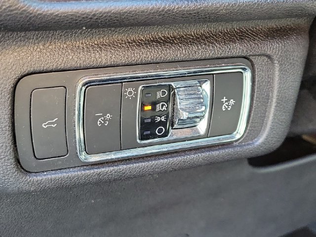 Used 2021 Lincoln Corsair FWD image 10