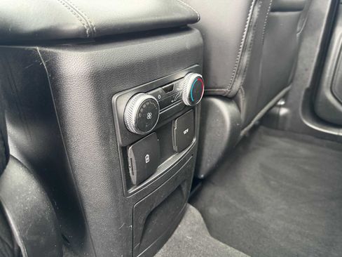 Used 2022 Ford Explorer XLT w/ Equipment Group 202A AWD/4WD image 26