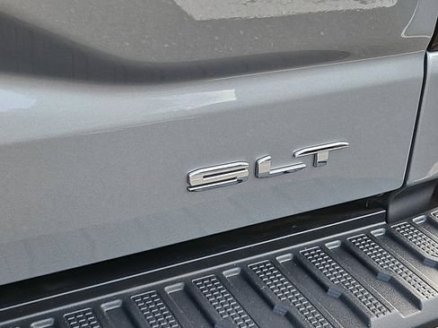 Used 2023 GMC Sierra 1500 SLT w/ SLT Premium Package AWD/4WD image 29