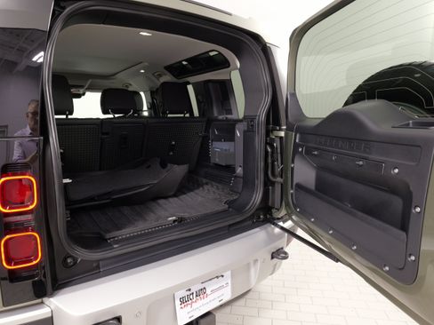 Used 2024 Land Rover Defender 110 S AWD/4WD image 60