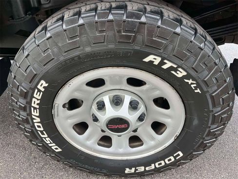 Used 2021 GMC Sierra 3500 4x4 Crew Cab w/ Convenience Package image 12