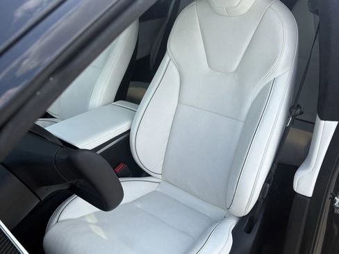 Used 2022 Tesla Model X Plaid AWD/4WD image 7