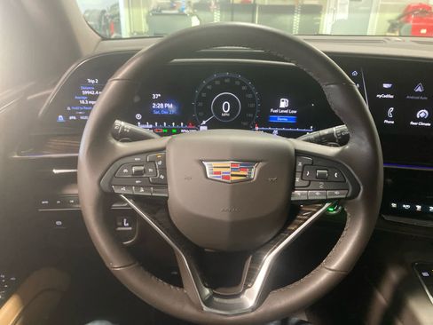 Used 2023 Cadillac Escalade Premium Luxury image 20