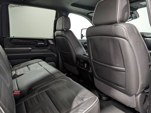 Used 2025 GMC Sierra 2500 AT4X w/ Snow Plow Prep/Camper Package image 18