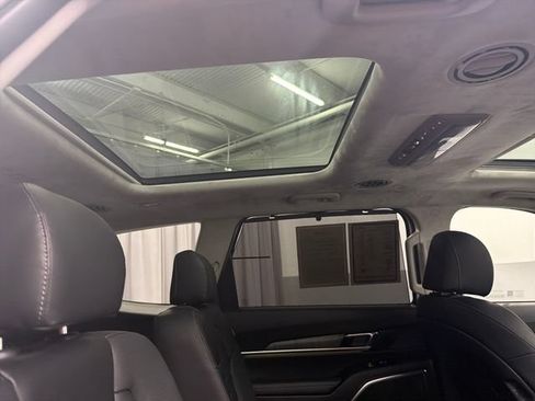Certified 2024 Kia Telluride SX Prestige AWD/4WD image 17