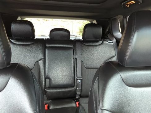 Certified 2025 Jeep Compass Latitude w/ Sun & Sound Group AWD/4WD image 22